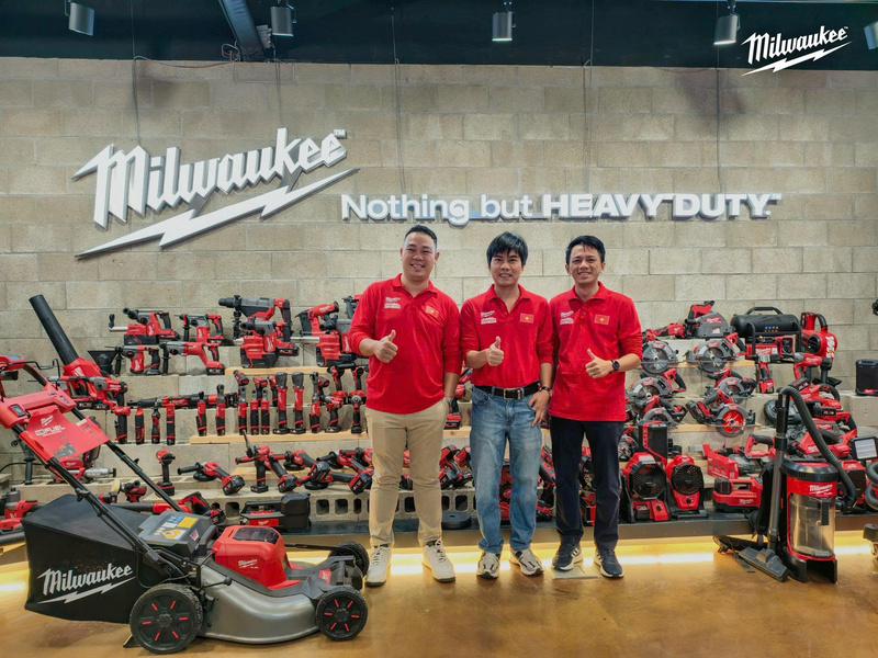 Hình ảnh hoạt động cửa hàng Hoàng Long Vũ